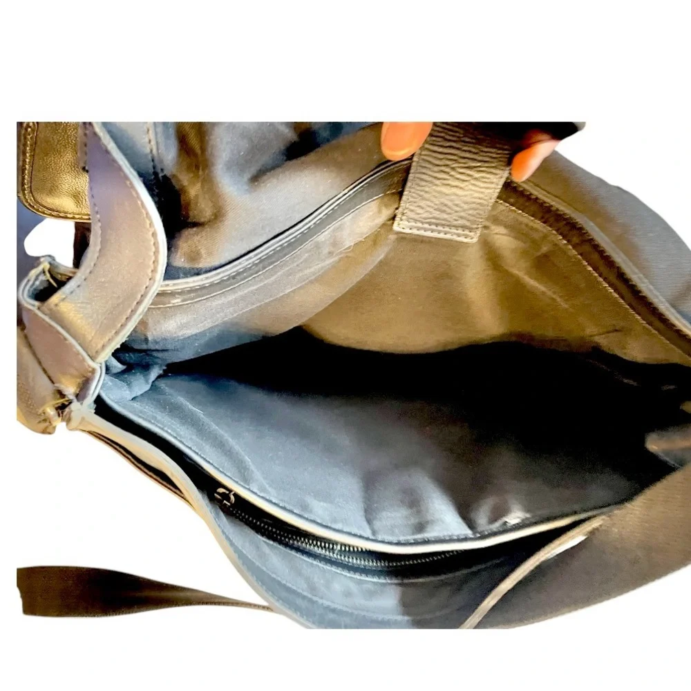 James Campbell black leather laptop messenger bag 15” x 11.5” classic versatile